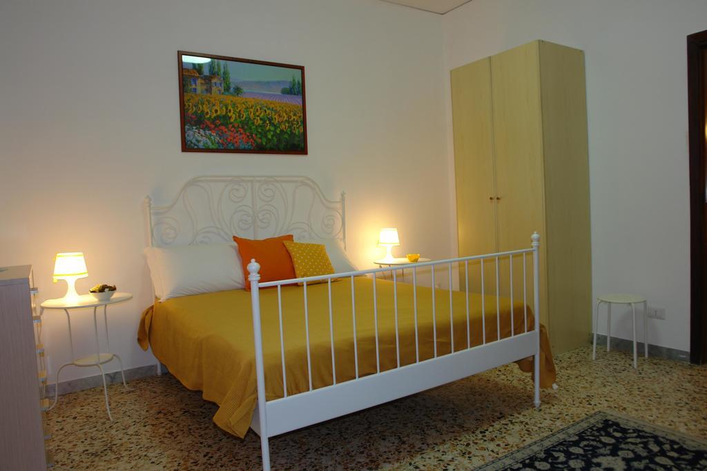 Mary'S Home Salernes Chambre photo